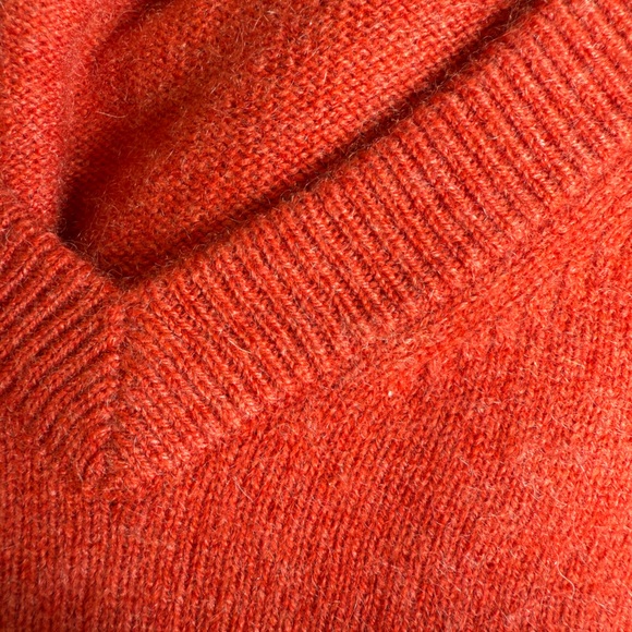 Gorgeous Deep Orange Cashmere V-Neck, Men’s XL. - Picture 8 of 8